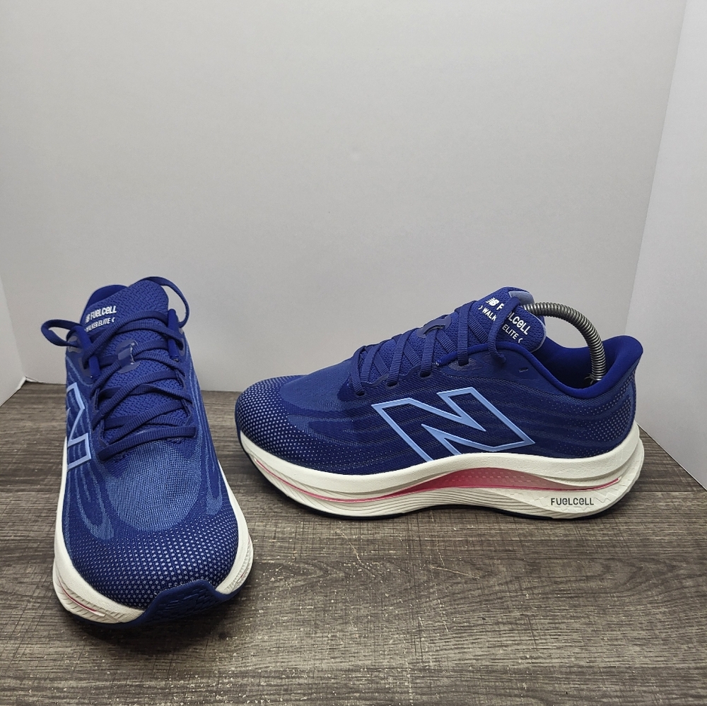 New Balance Women's Fuel Cell Walker Elite Shoes Size 9 EE Wide